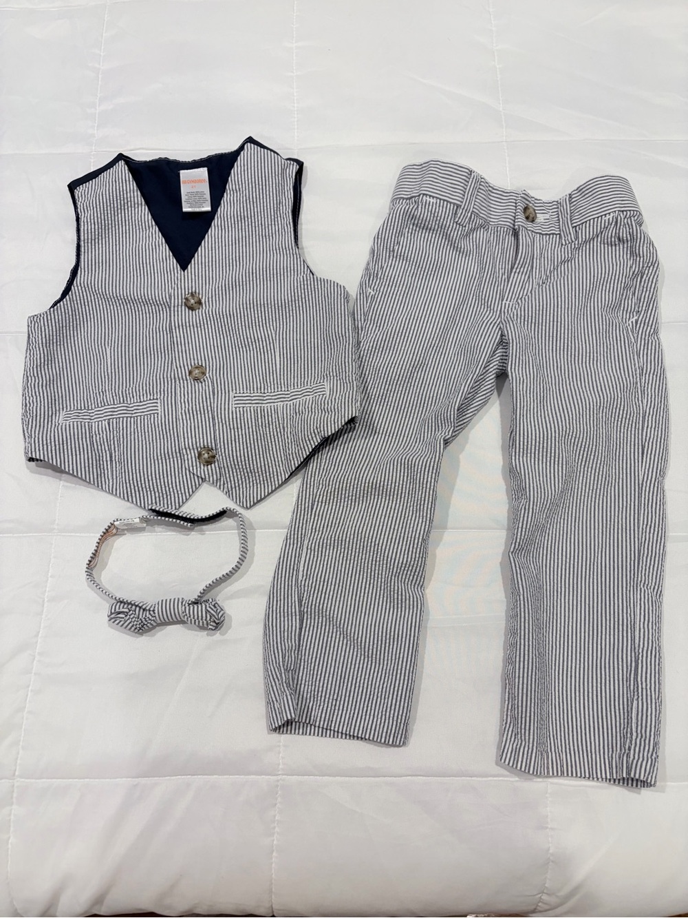 Gymboree Seersucker Vest Pants & Bow Tie Set 2T